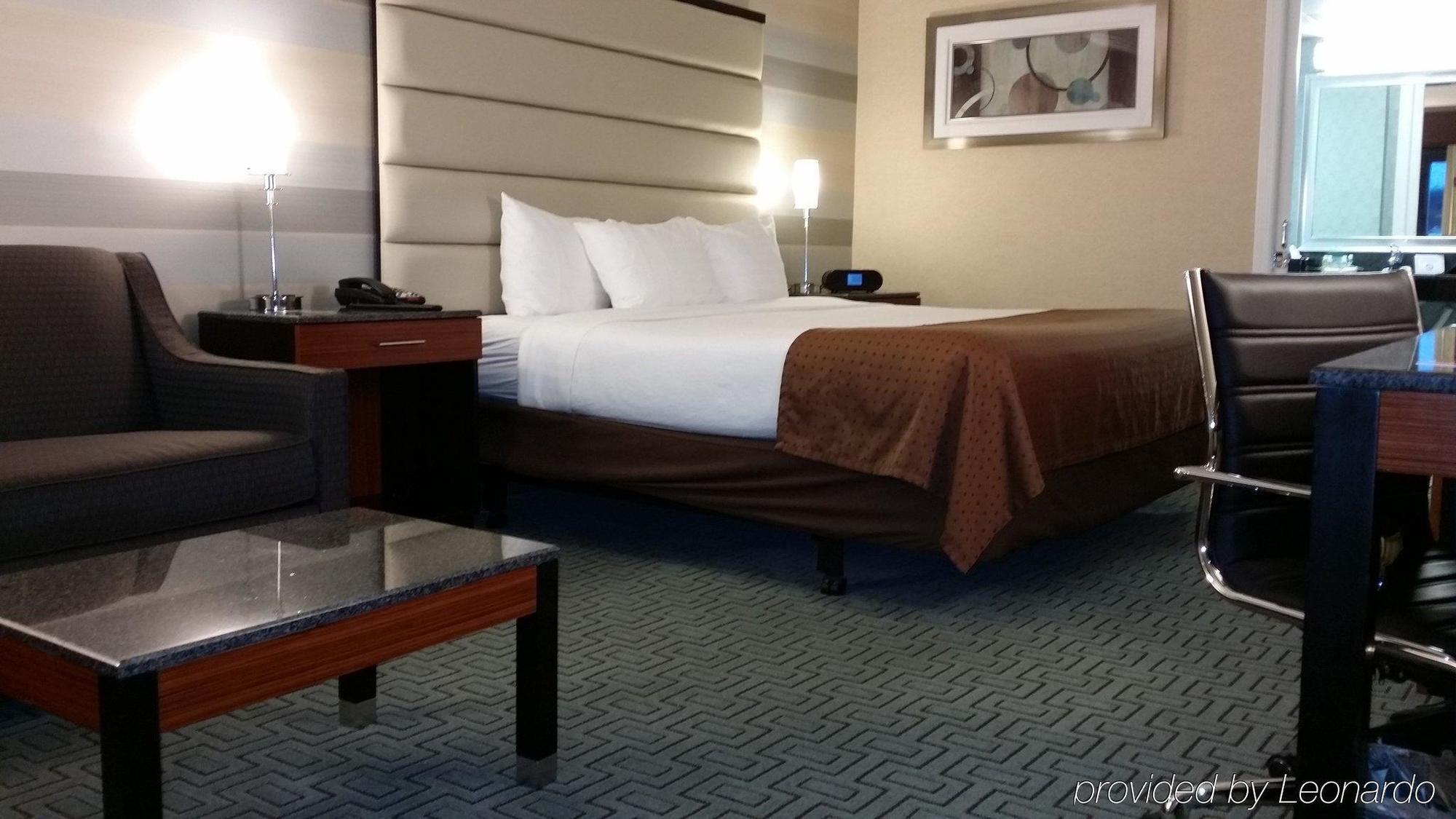 Holiday Inn Plainview-Long Island By Ihg Eksteriør billede
